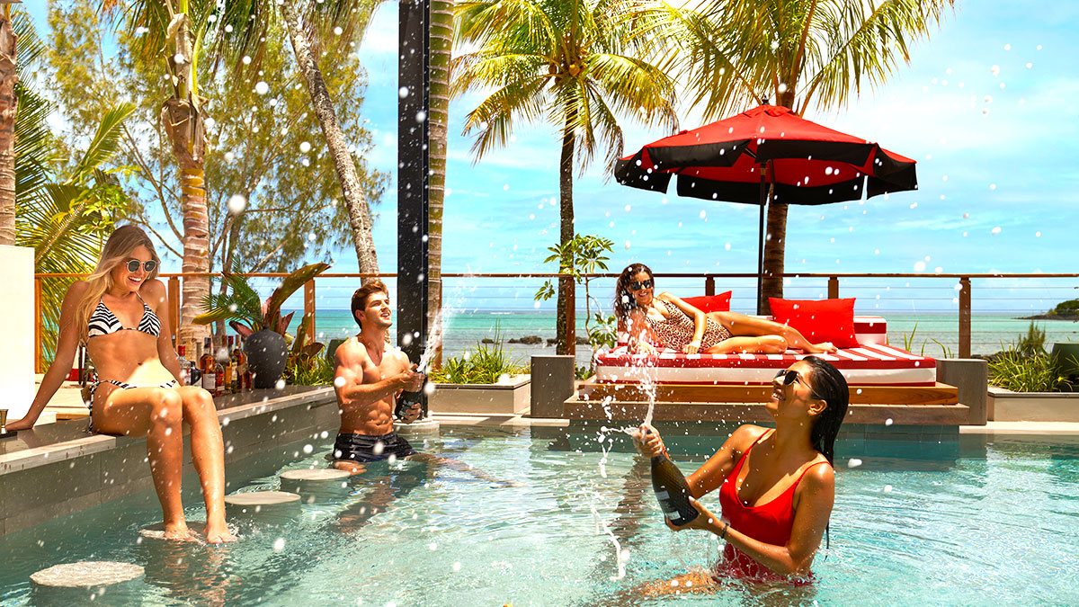 À LUX* Grand Baie : Beach Rouge, parmi les sept Beach Clubs les plus sublimes au monde